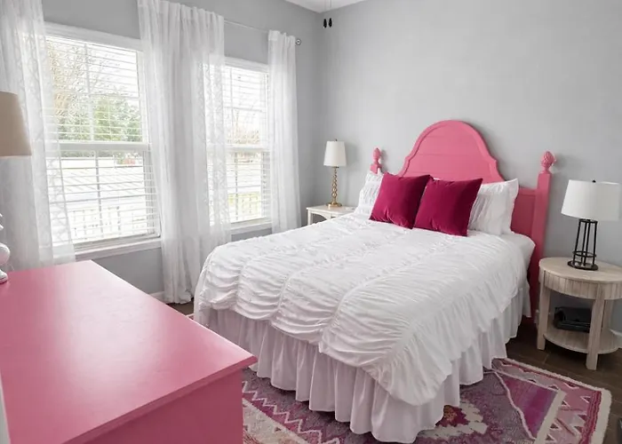 The Retreat-luxurious, Pet-friendly Holiday home Pensacola